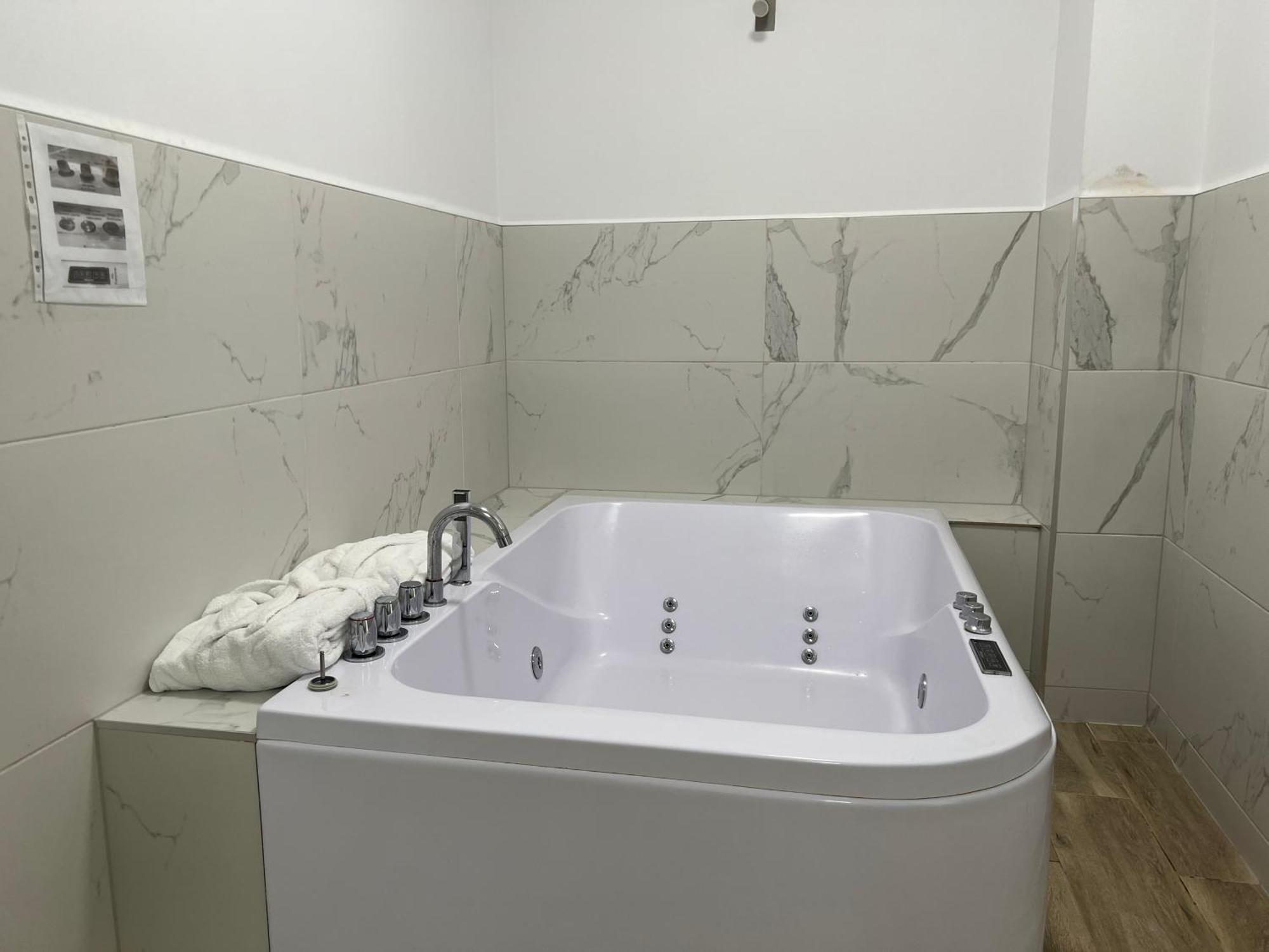 Hotel Casa Brava à Alicante Extérieur photo